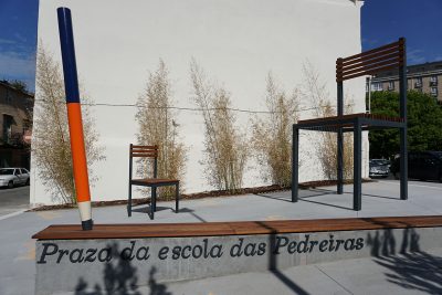 PLAZA DA “ESCOLA DAS PEDREIRAS”